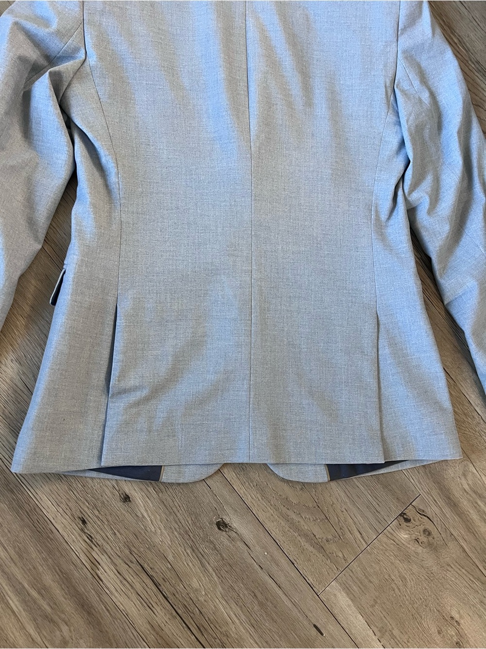 RW&CO. Light Gray/Blue Two-Piece Men's Suit - Tailored Blazer & Trousers - Picture 14 of 16